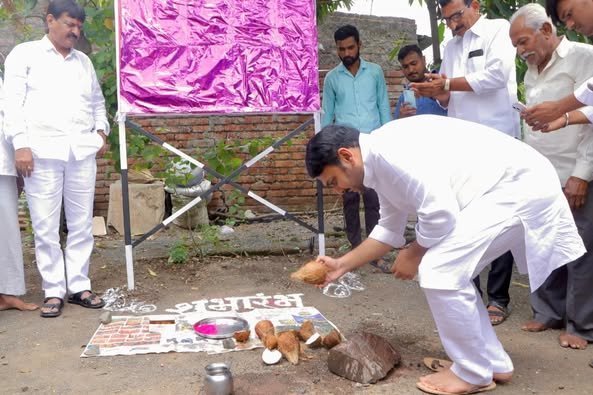 Bhoomipoojan and Inauguration of Various Development Projects in Vasagade (Tal. Palus) Conducted in the Presence of Dignitaries