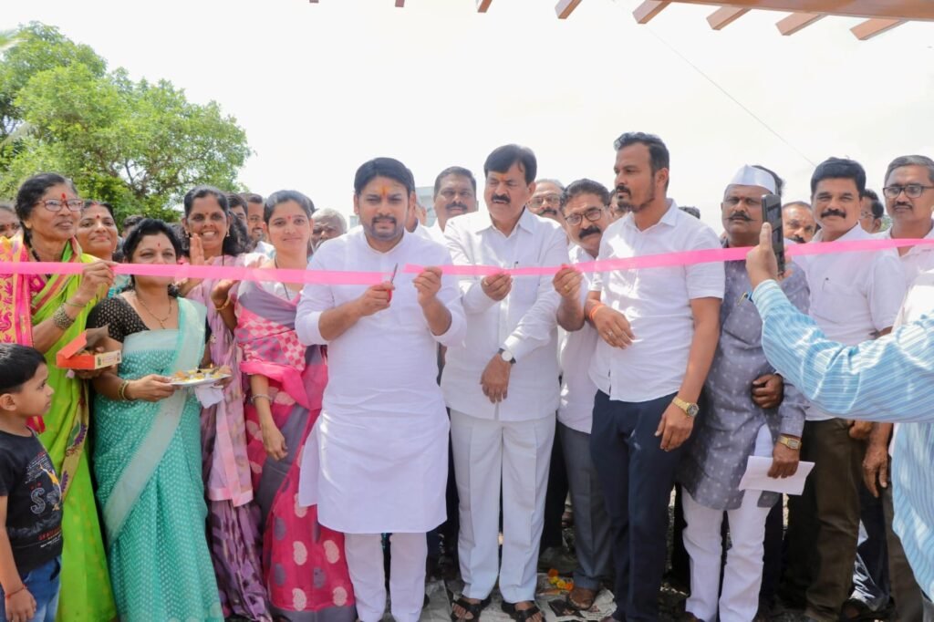 Bhoomipoojan and Inauguration Ceremony for Various Development Projects in Palus and Bambavade Held Successfully