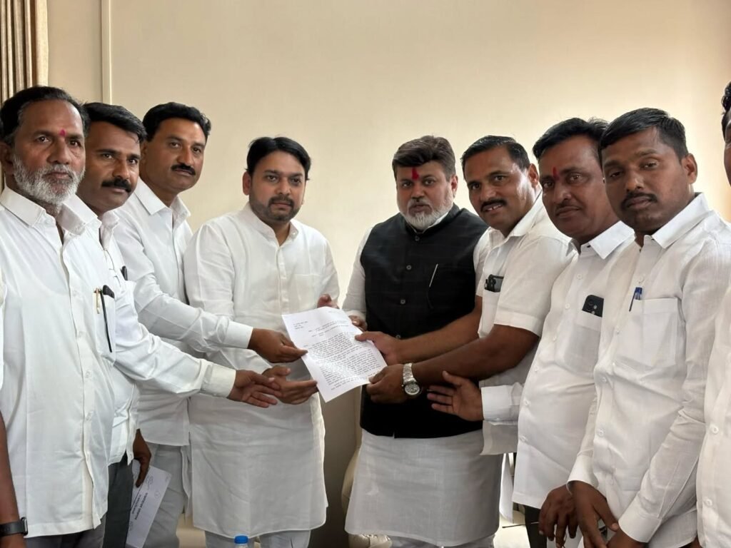 पलूस एमआयडीसीतील रासायनिक कंपन्यांविरोधात ग्रामस्थांचे निवेदन; तातडीने बंदीची मागणी